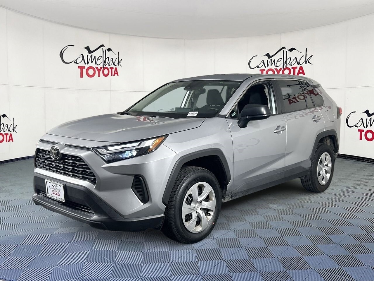 2024 Toyota RAV4 LE photo 2