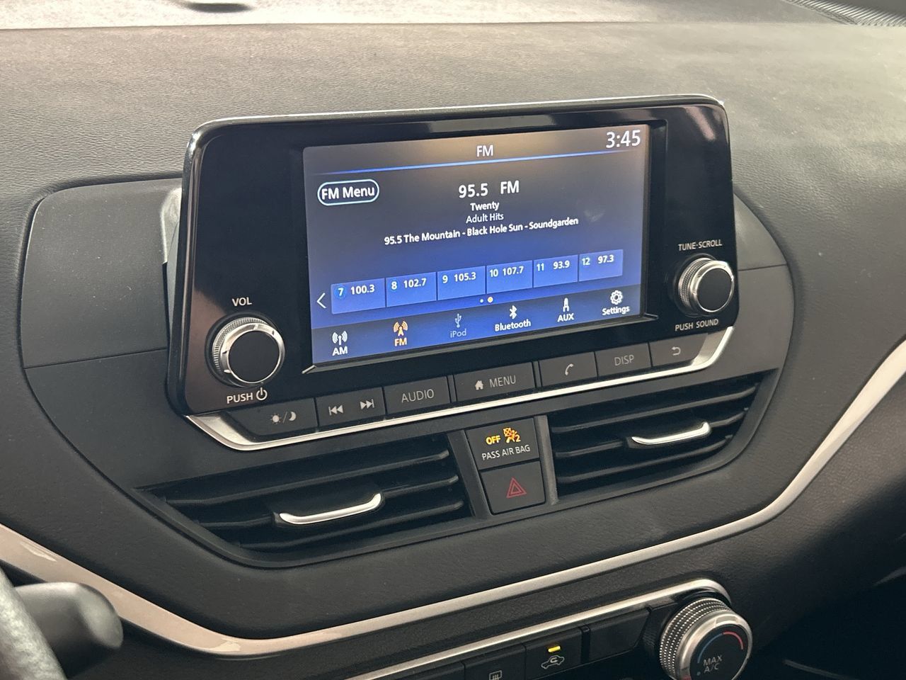 2024 Nissan Altima S - Photo 17