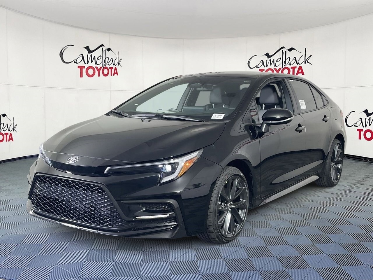 2026 Toyota Corolla SE photo 2