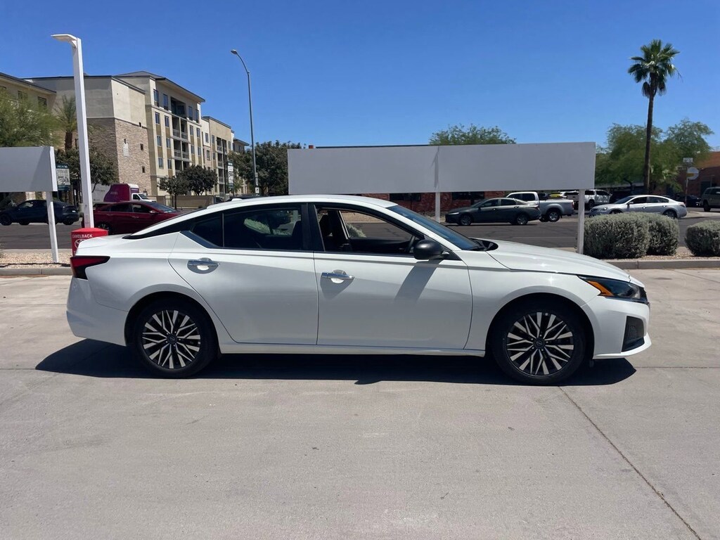 Used 2025 Nissan Altima 2.5 SV Sedan