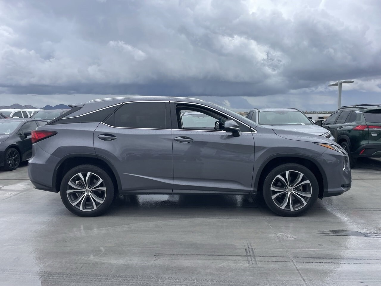 2017 Lexus RX 350 photo 2
