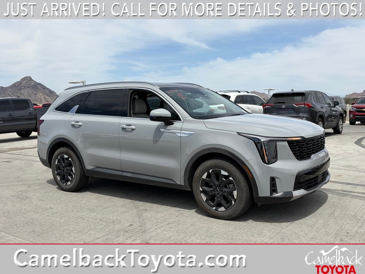 2025 Kia Sorento S AT's photo