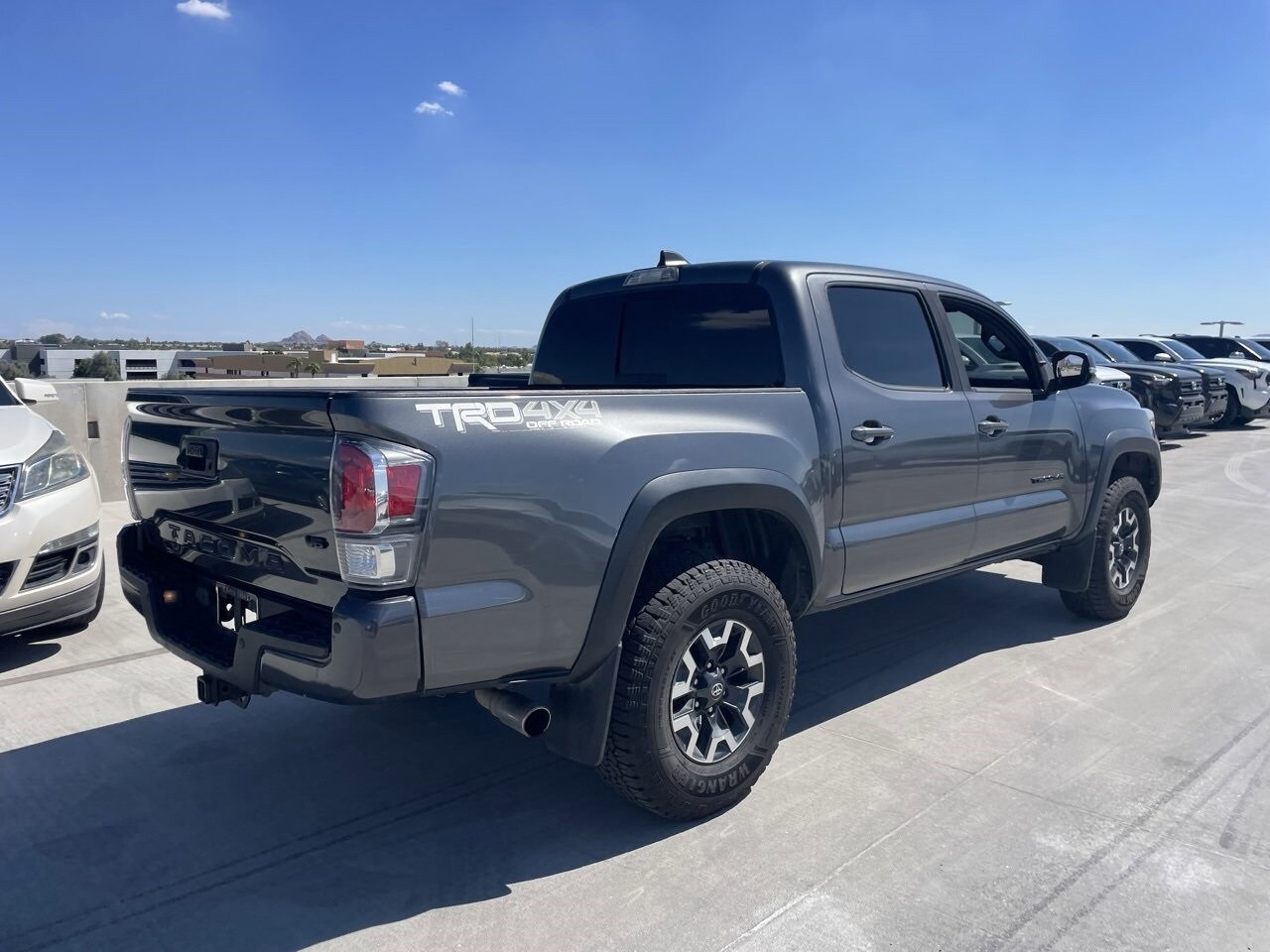 2021 Toyota Tacoma TRD Off-Road photo 2