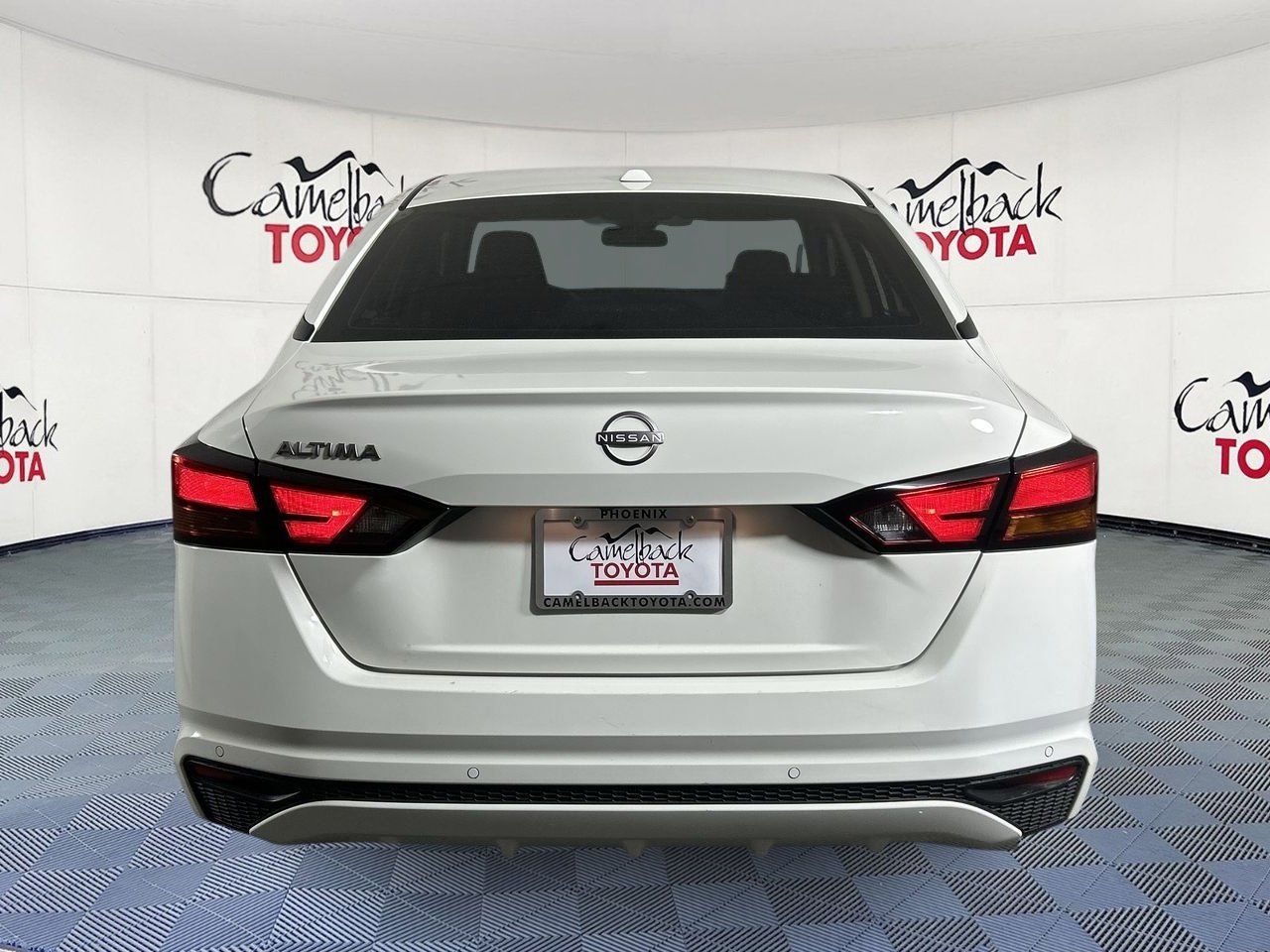 2025 Nissan Altima SV - Photo 6