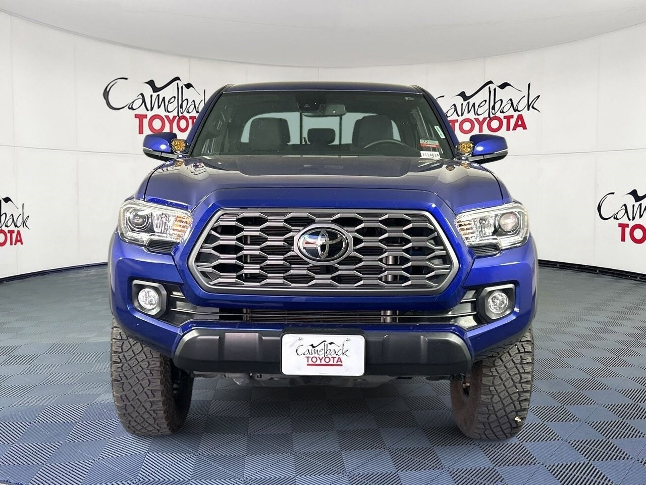 2023 Toyota Tacoma TRD Off-Road photo 3