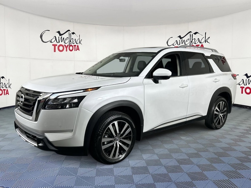 Used 2025 Nissan Pathfinder Platinum SUV