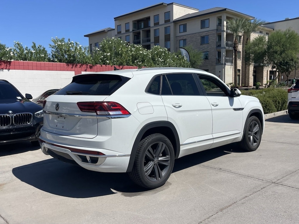 Used 2021 Volkswagen Atlas Cross Sport 3.6L V6 SE w/Technology R-Line SUV