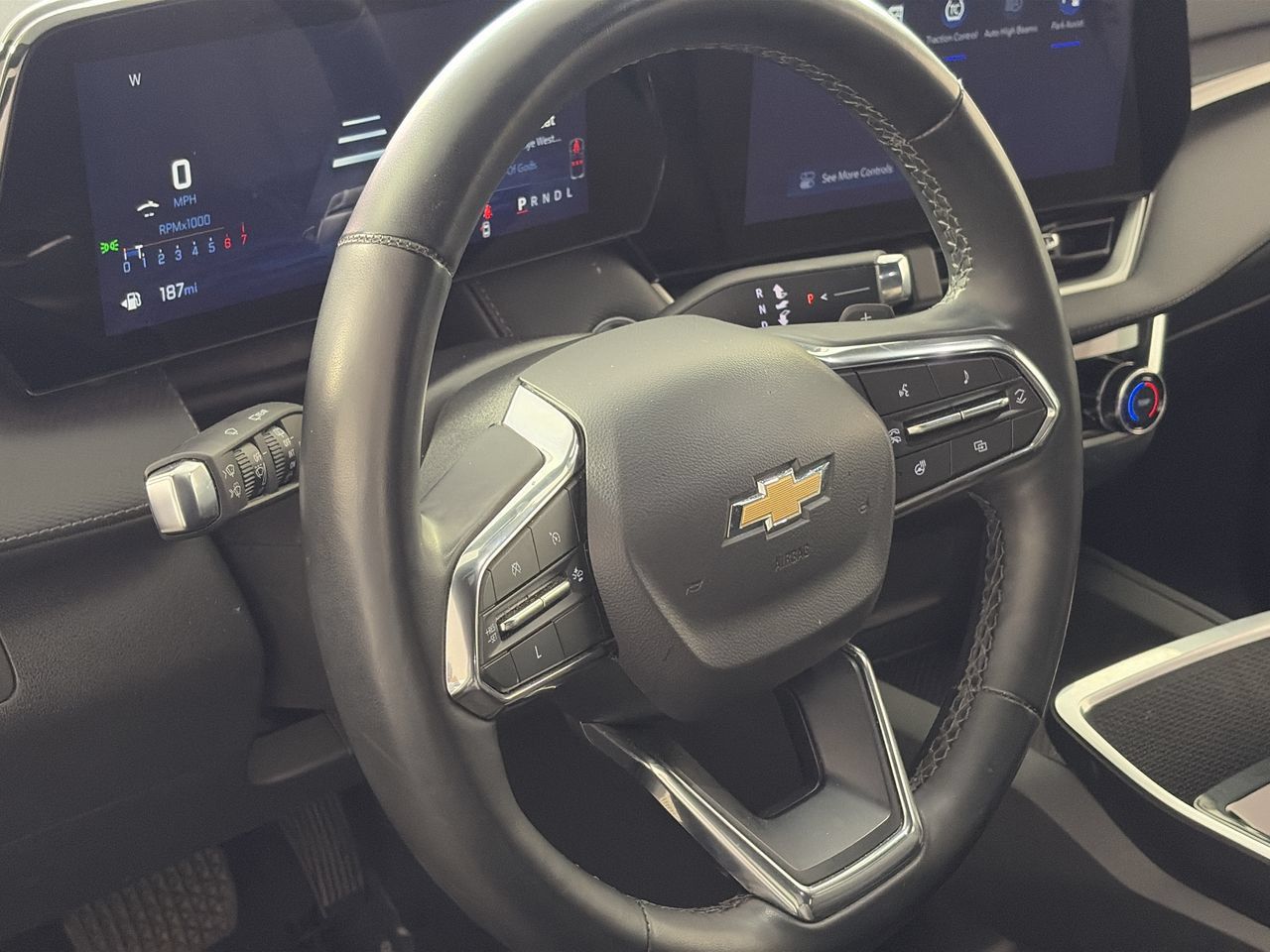 2025 Chevrolet Equinox LT - Photo 12