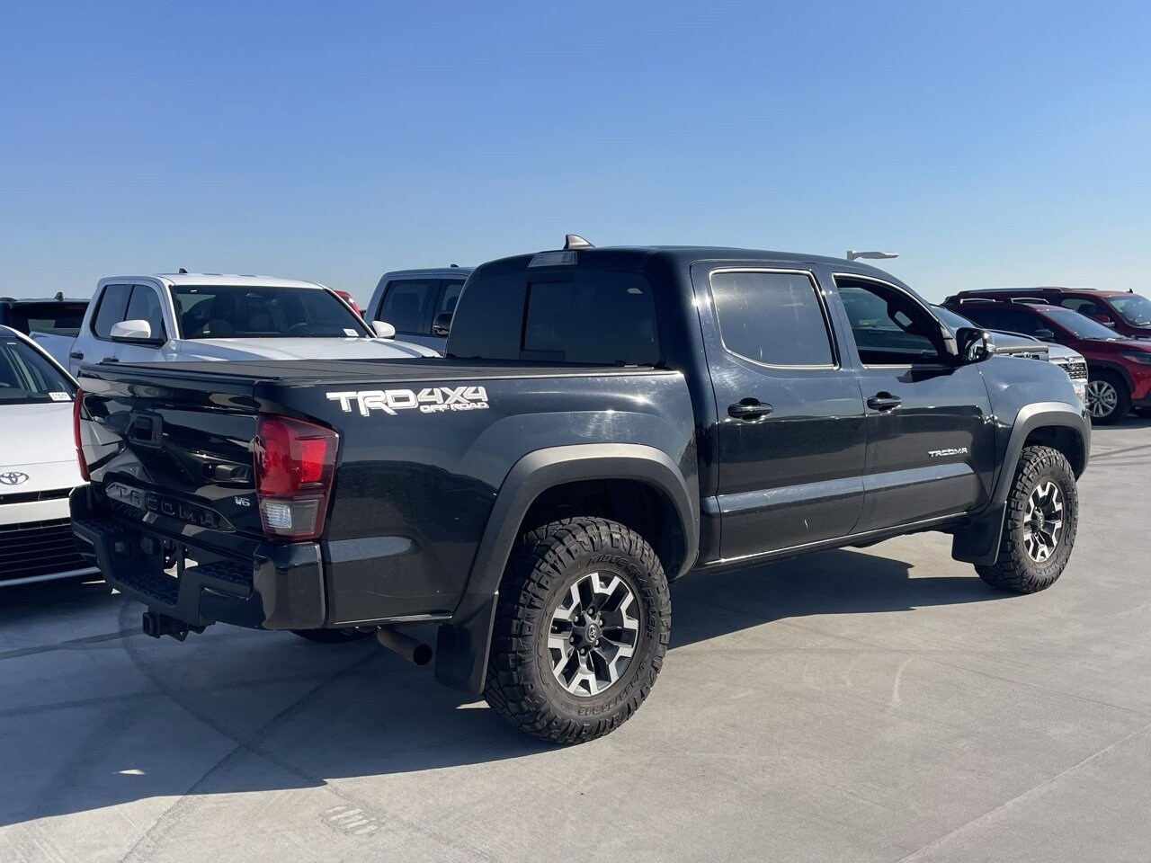 2019 Toyota Tacoma TRD Sport photo 2