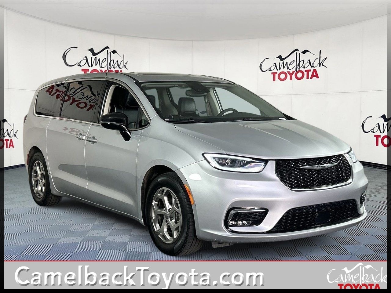 Silver Mist 2024 Chrysler Pacifica Limited FWD Minivan Front-Wheel Drive 9-Speed Automatic