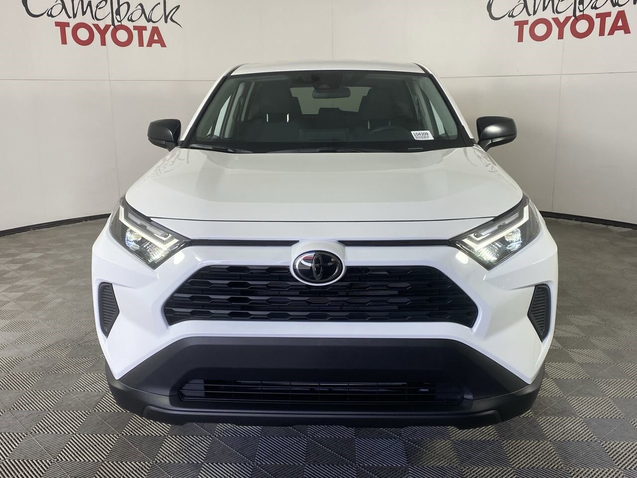 2025 Toyota RAV4 LE photo 3