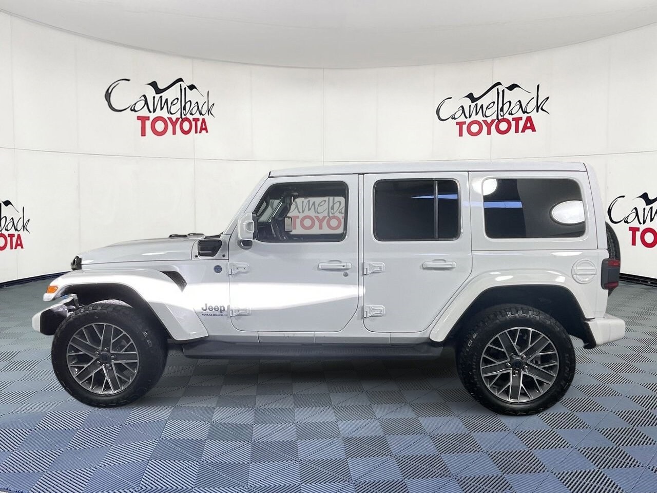 2024 Jeep Wrangler High Altitude 4xe photo 4