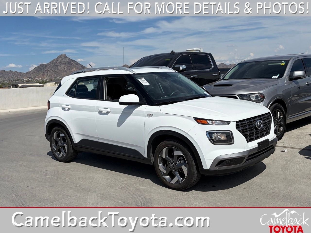 Lunar White 2025 Hyundai Venue SUV / Crossover Front-Wheel Drive Continuously Variable Transmission