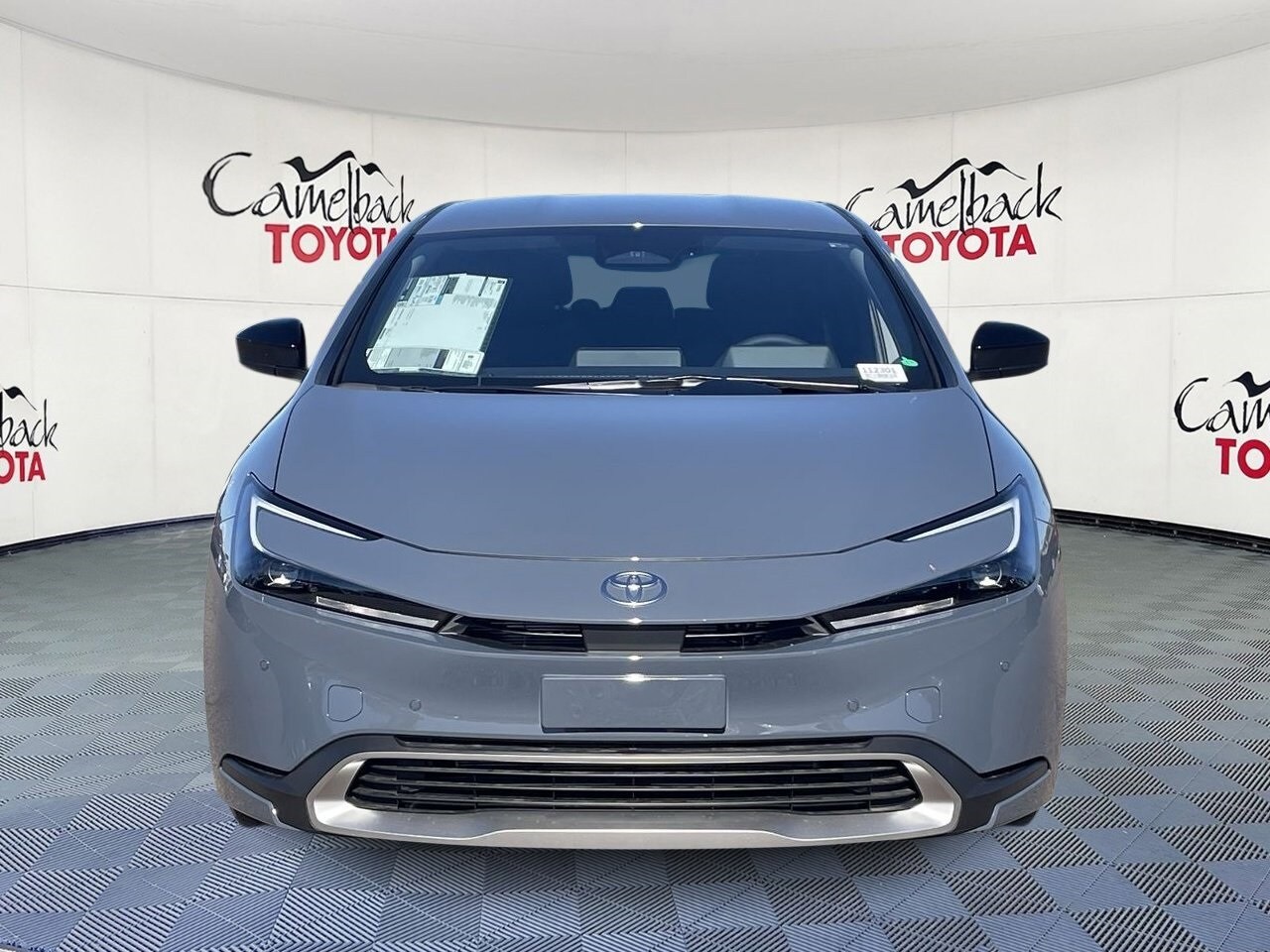 2026 Toyota Prius Plug-in Hybrid SE photo 3