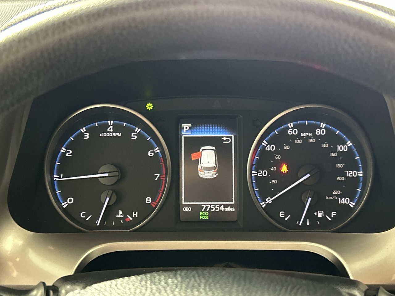 2018 Toyota RAV4 LE - Photo 15