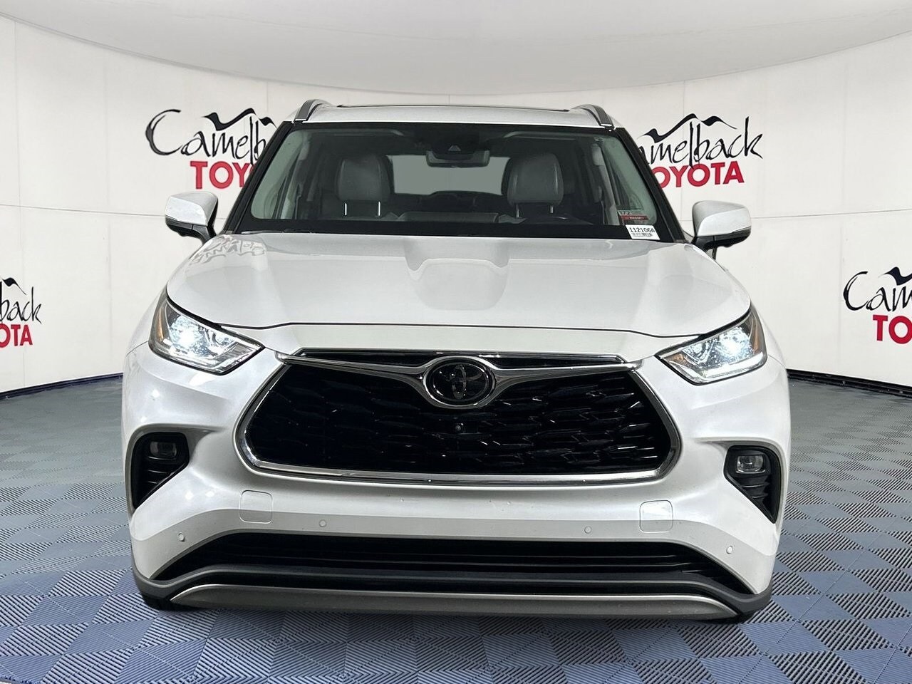 2023 Toyota Highlander Limited Platinum XLE XSE photo 3