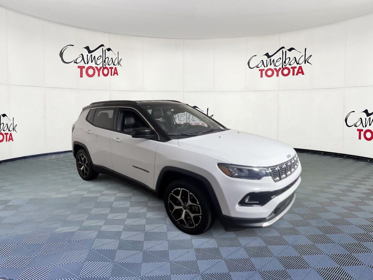 2025 Jeep Compass Limited - Photo 2