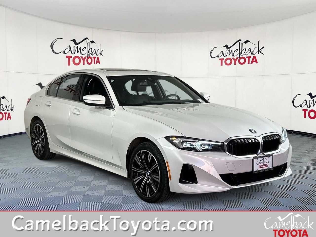 2025 BMW 3 Series 330i xDrive Sedan's photo