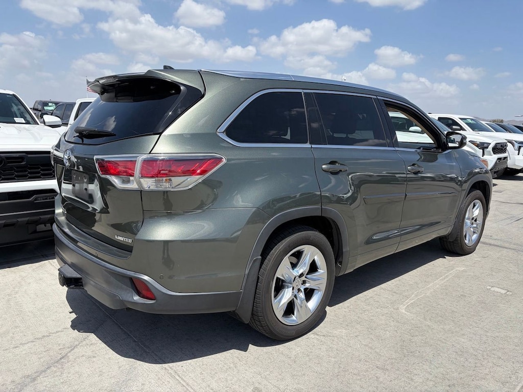 Used 2014 Toyota Highlander Limited Platinum V6 SUV