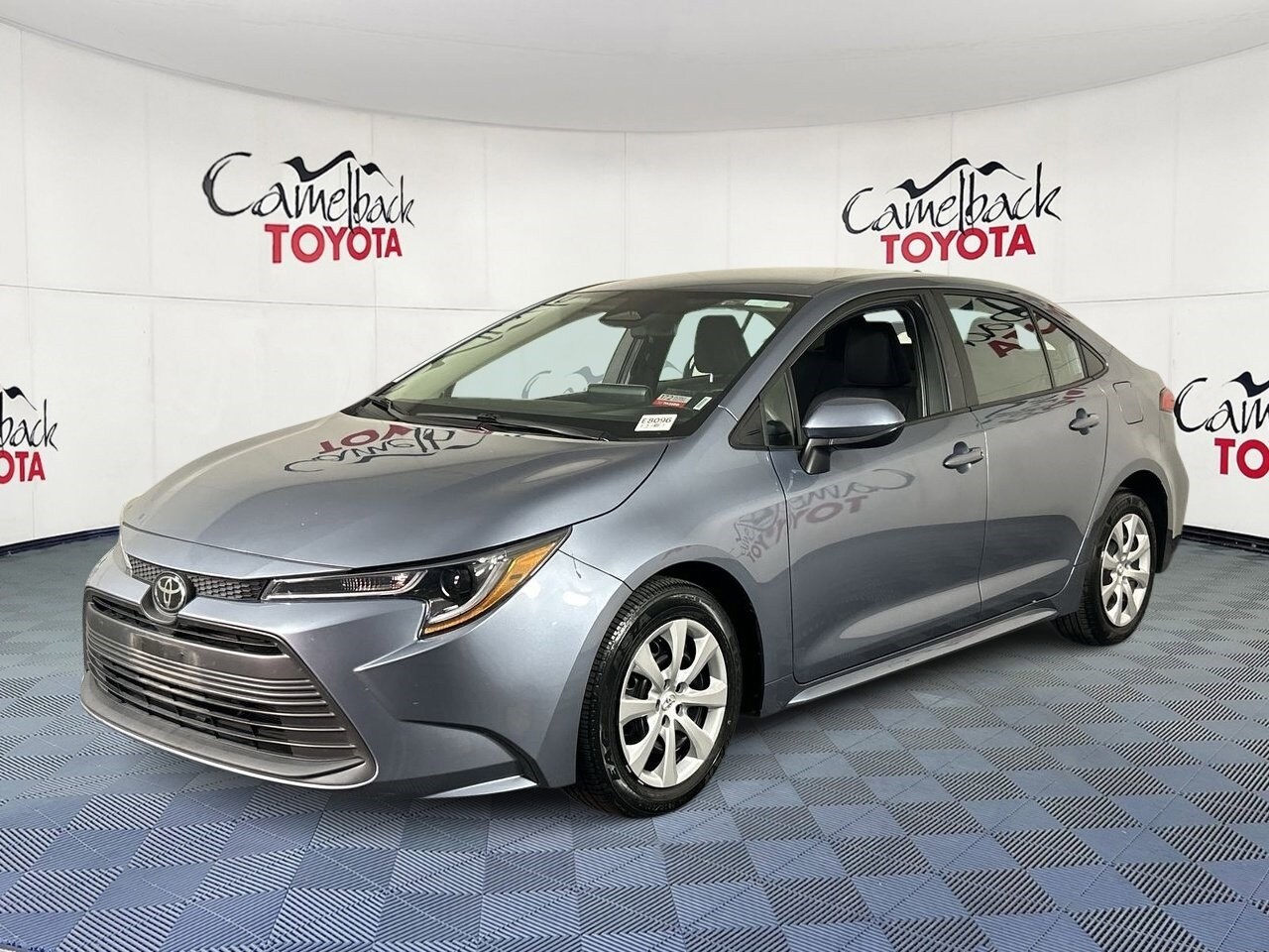 2024 Toyota Corolla LE photo 3