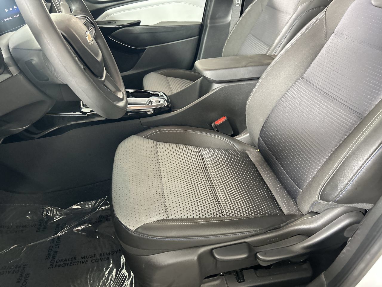 2025 Chevrolet Trax LT - Photo 21