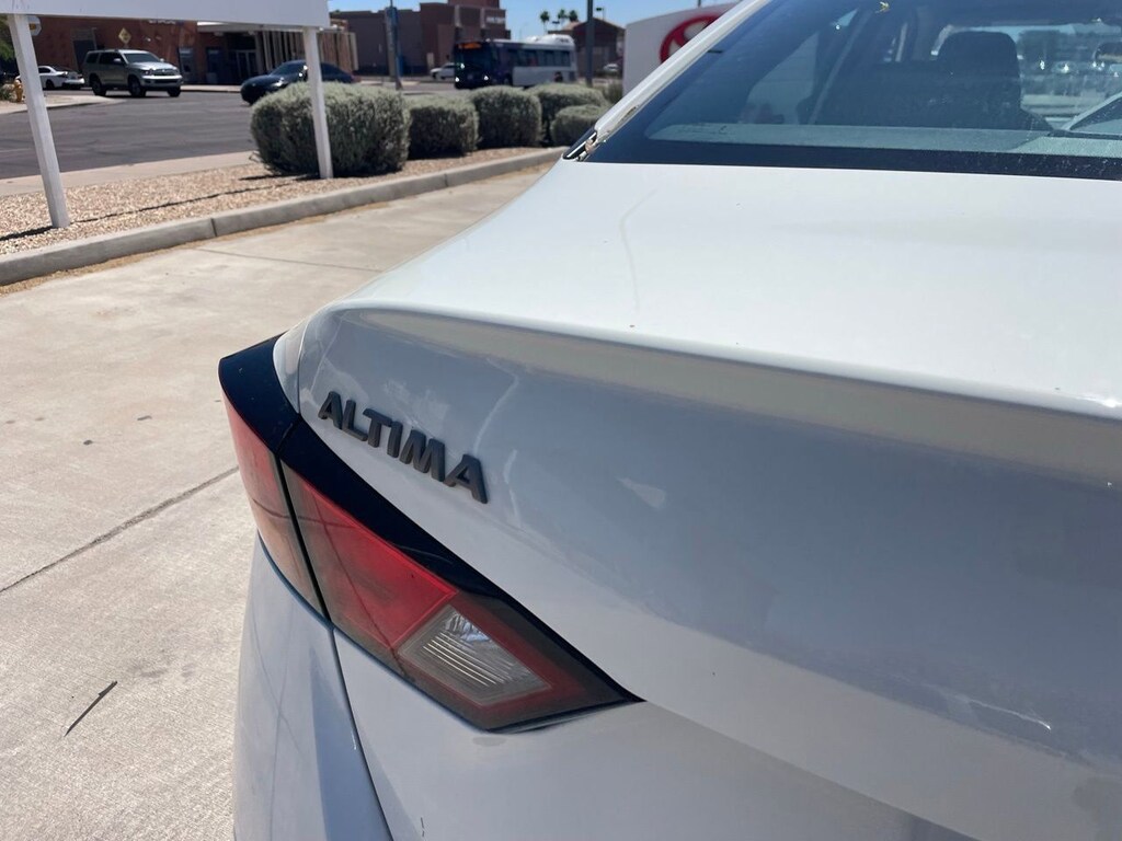 Used 2025 Nissan Altima 2.5 SV Sedan