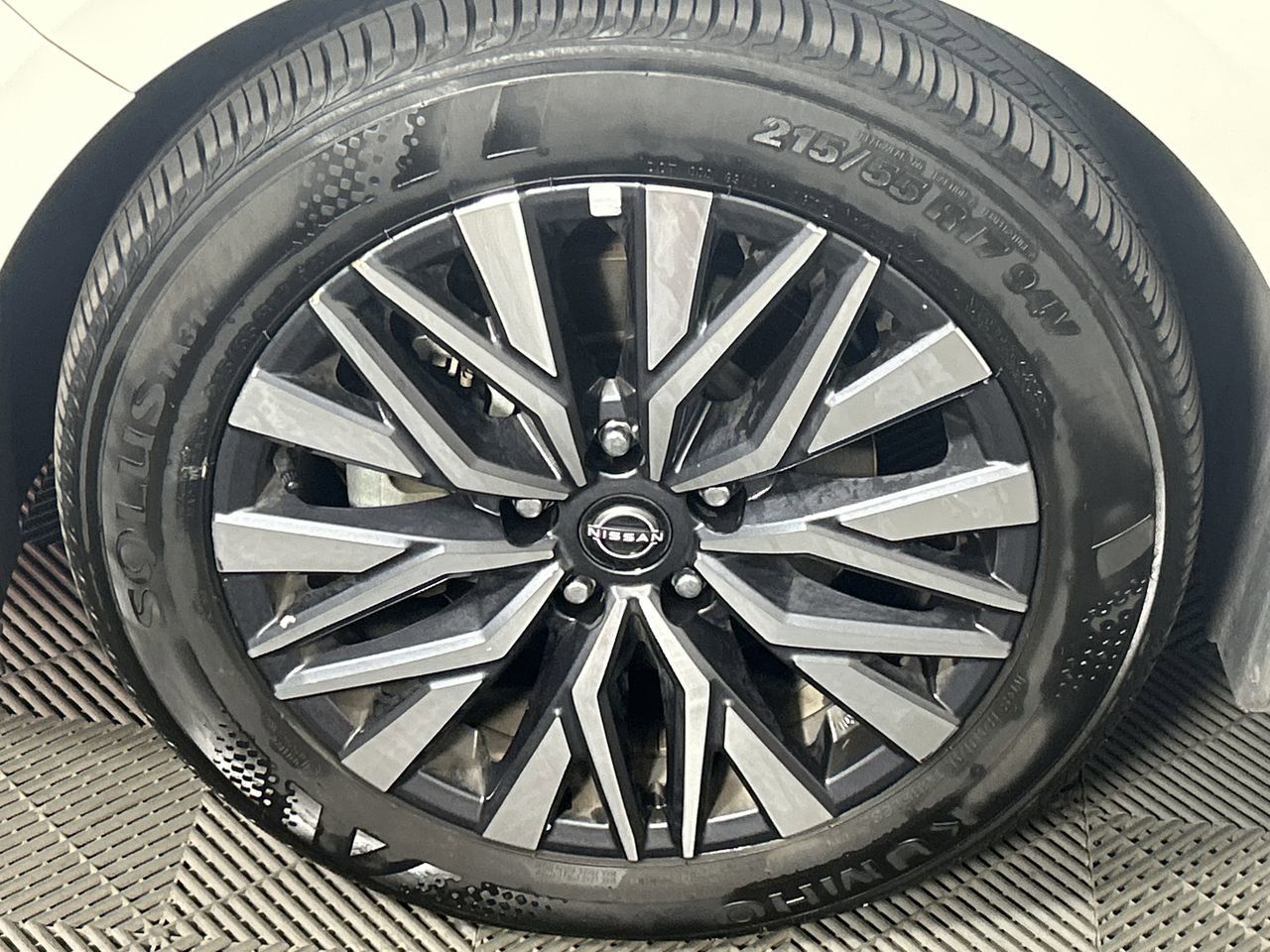 2025 Nissan Altima SV - Photo 9
