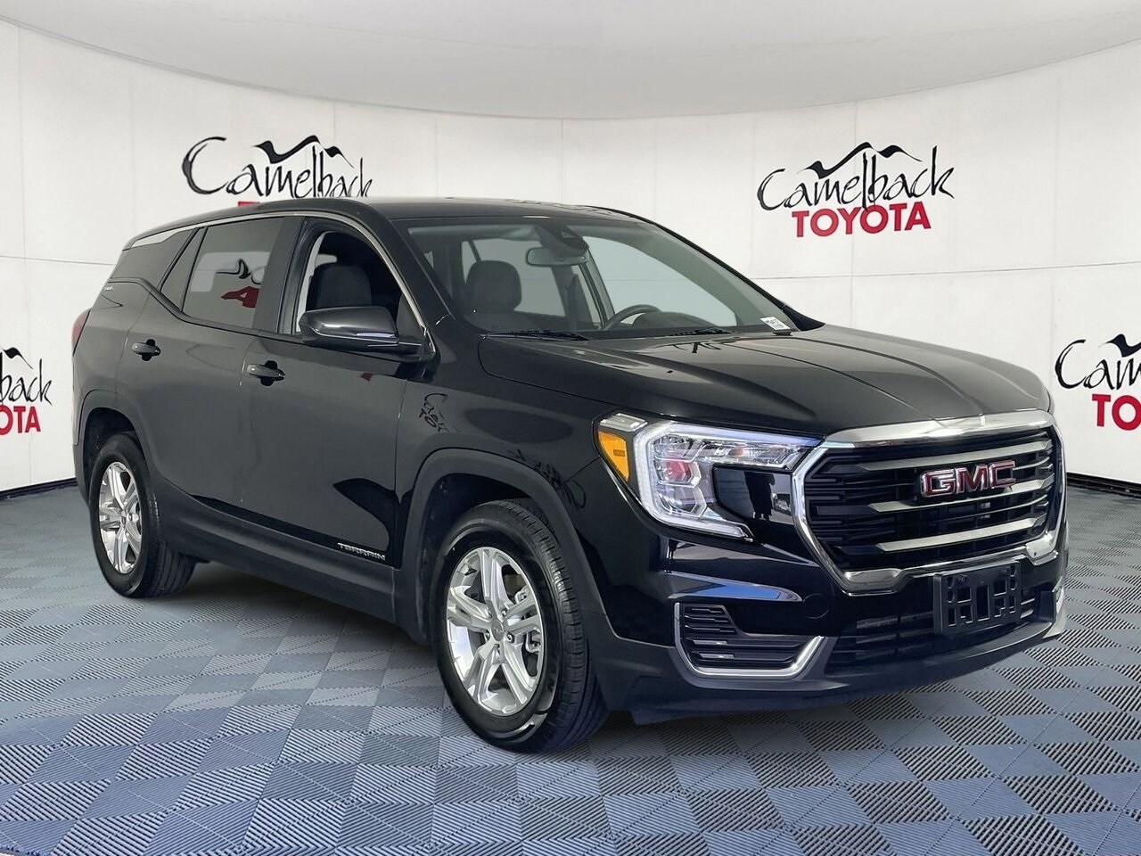 2024 Gmc Terrain SLE photo 2