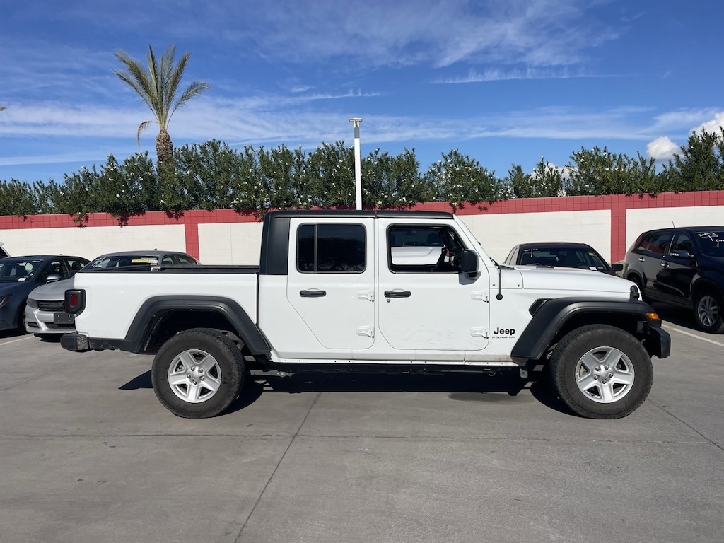 Used 2023 Jeep Gladiator Sport Truck Crew Cab