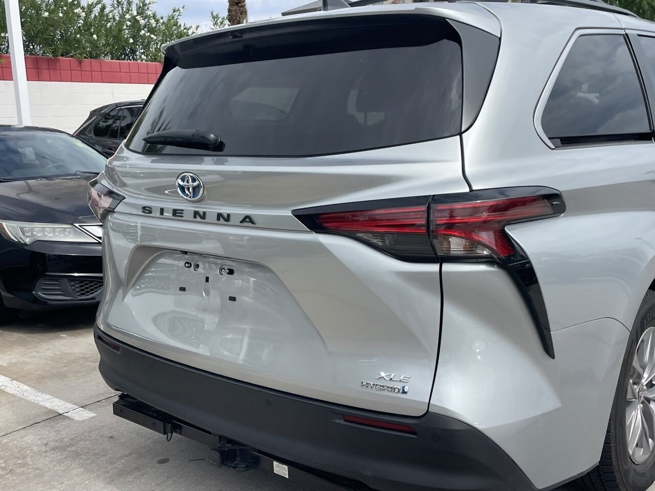 2021 Toyota Sienna XLE photo 4