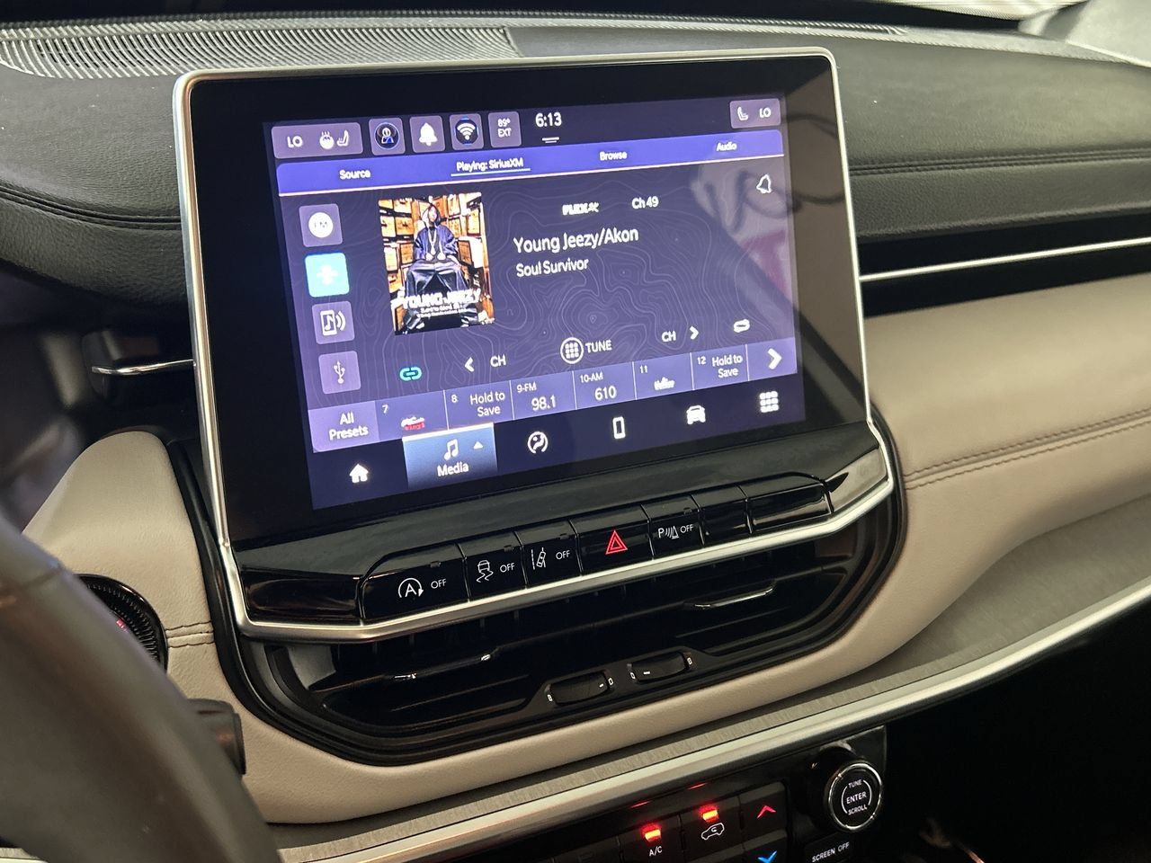 2025 Jeep Compass Limited - Photo 17