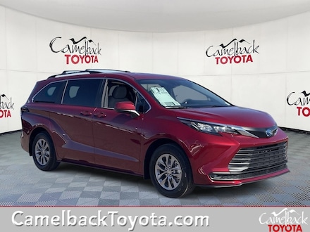 2025 Toyota Sienna LE 8 Passenger Van Passenger Van