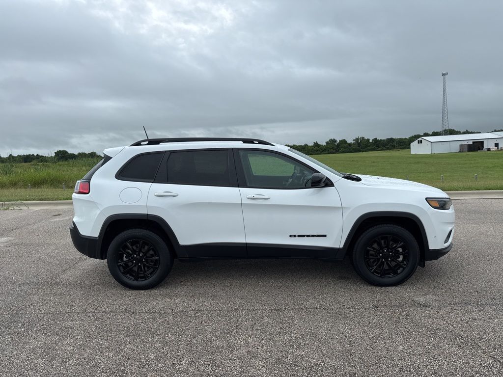 Used 2023 Jeep Cherokee Altitude Lux with VIN 1C4PJMMB0PD111696 for sale in Cameron, TX