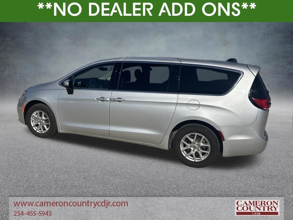 Used 2023 Chrysler Pacifica Touring L Minivan/Van