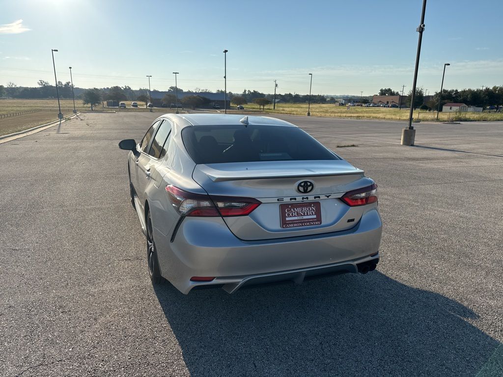 2024 Toyota Camry SE photo 4