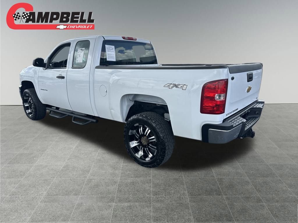 2013 Chevrolet Silverado 2500HD Work Truck photo 3