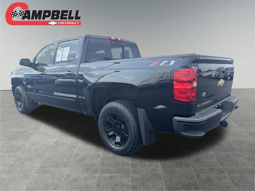 2018 Chevrolet Silverado 1500 LT photo 3