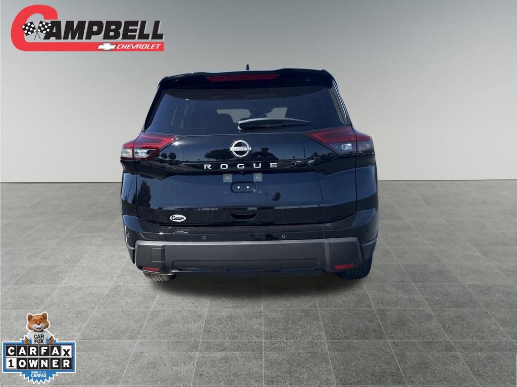 2025 Nissan Rogue SV photo 4