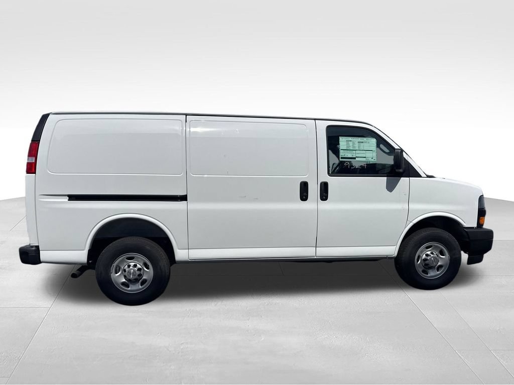 2026 Chevrolet Express Cargo Work Van - Photo 16