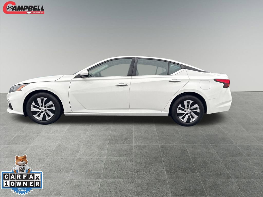 2022 Nissan Altima S photo 2