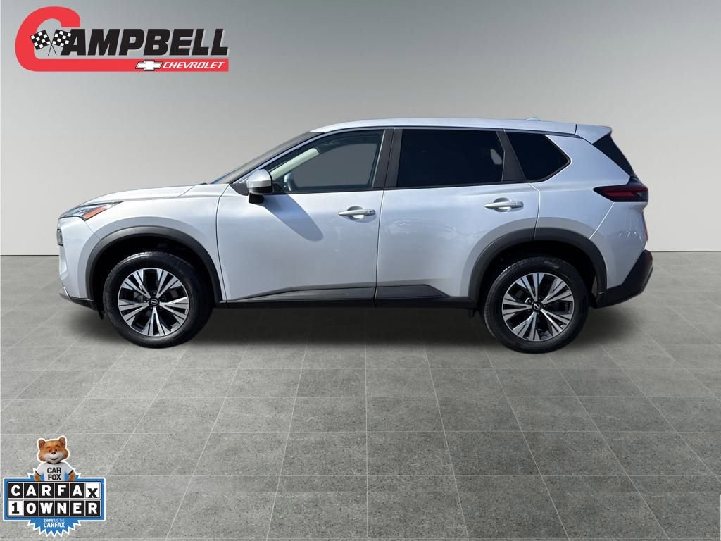 2023 Nissan Rogue SV photo 2