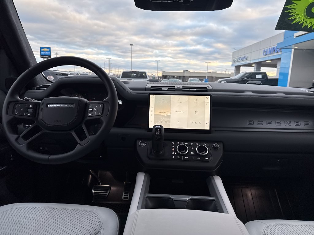 2025 Land Rover Defender V8 - Photo 15