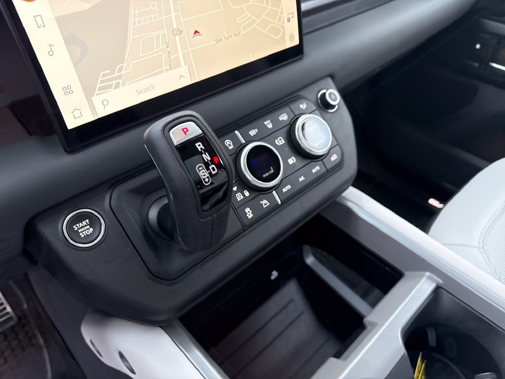 2025 Land Rover Defender V8 - Photo 27