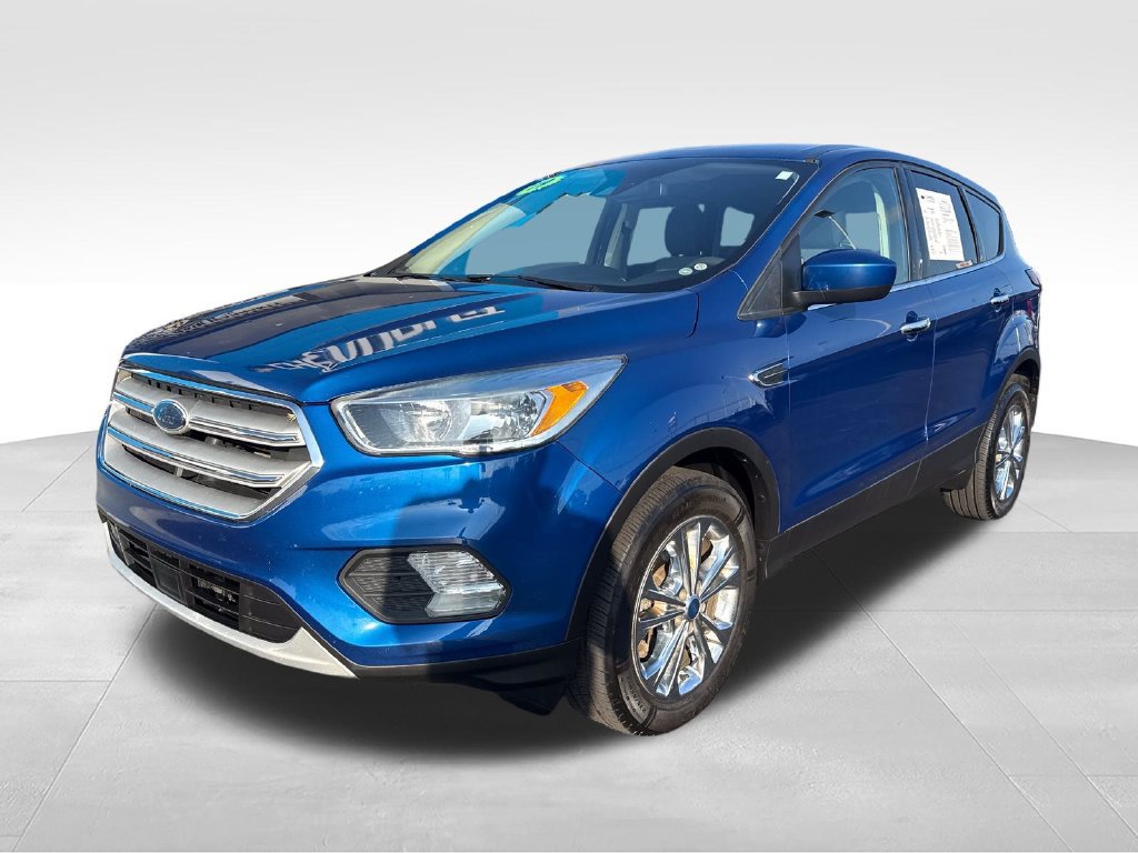 Used 2019 Ford Escape SE with VIN 1FMCU9GD5KUA15261 for sale in Bowling Green, KY