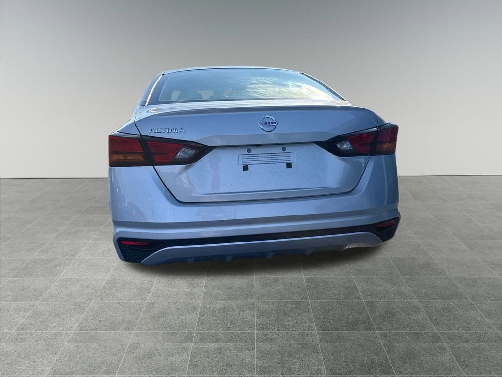 Used 2022 Nissan Altima S FWD Sedan