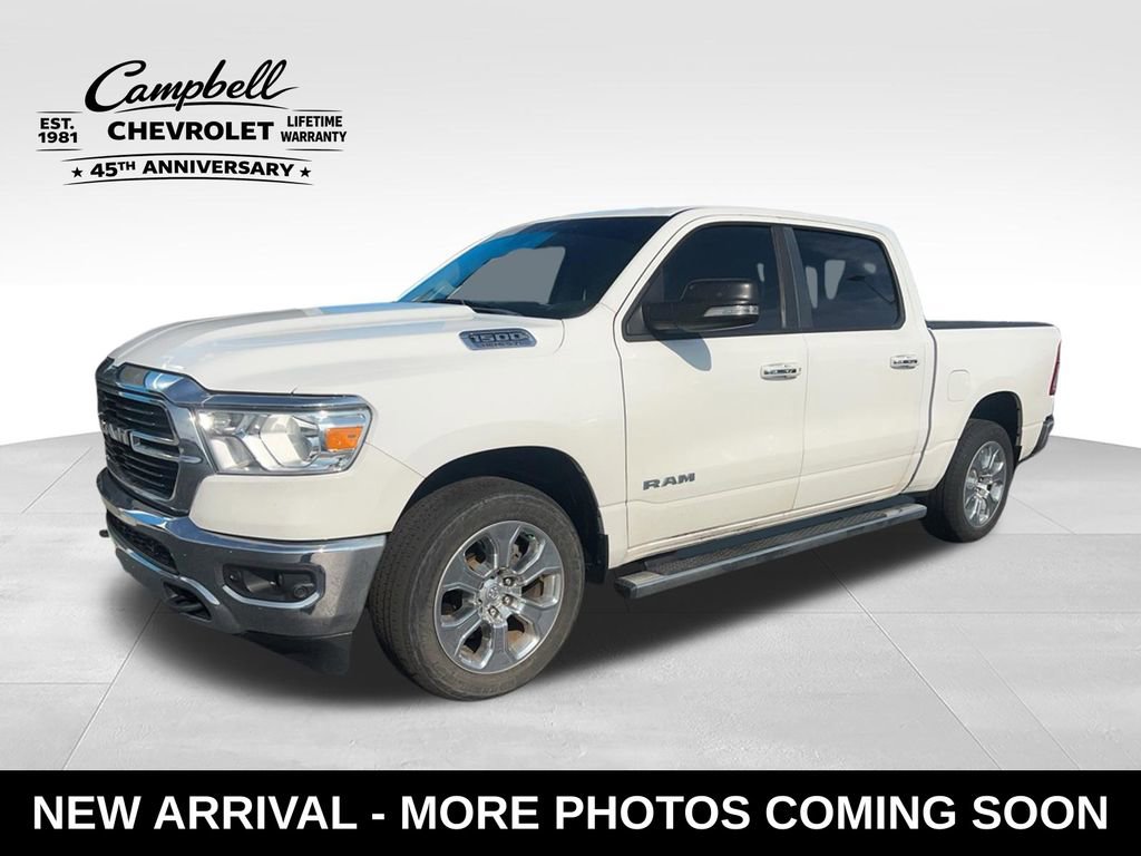 2020 RAM 1500 Big Horn/Lone Star 4x4 Crew Cab 5'7's photo