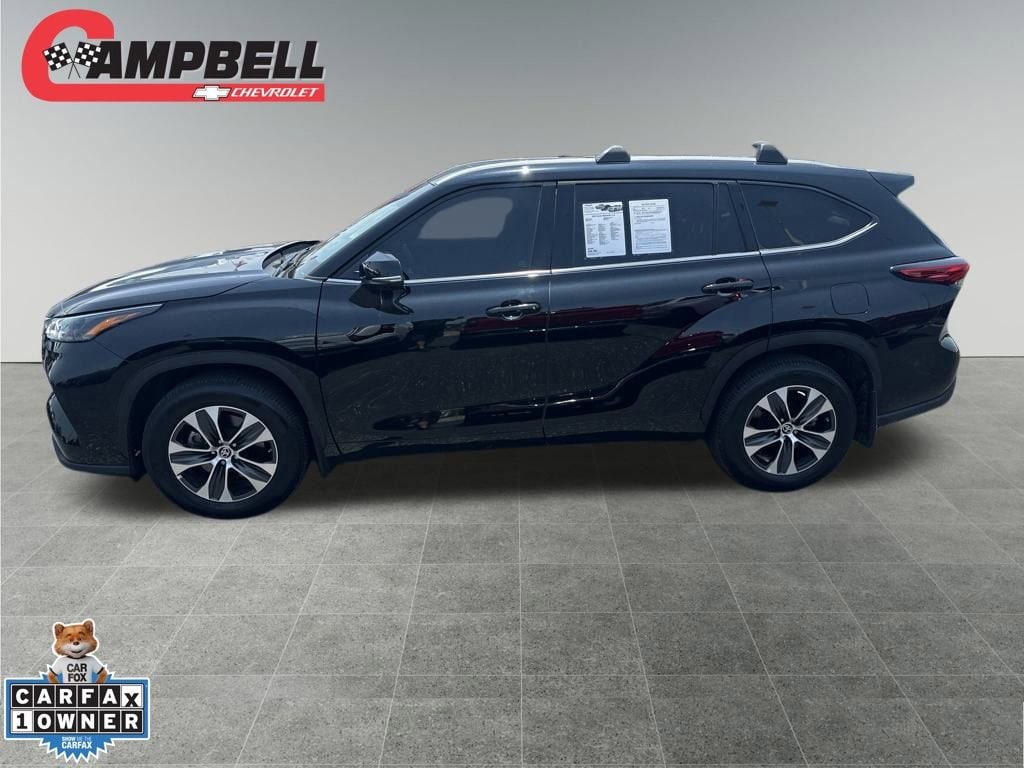 Used 2022 Toyota Highlander XLE with VIN 5TDHZRBH6NS240173 for sale in Bowling Green, KY