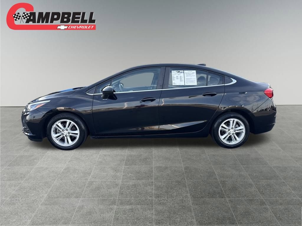 2018 Chevrolet Cruze LT photo 2