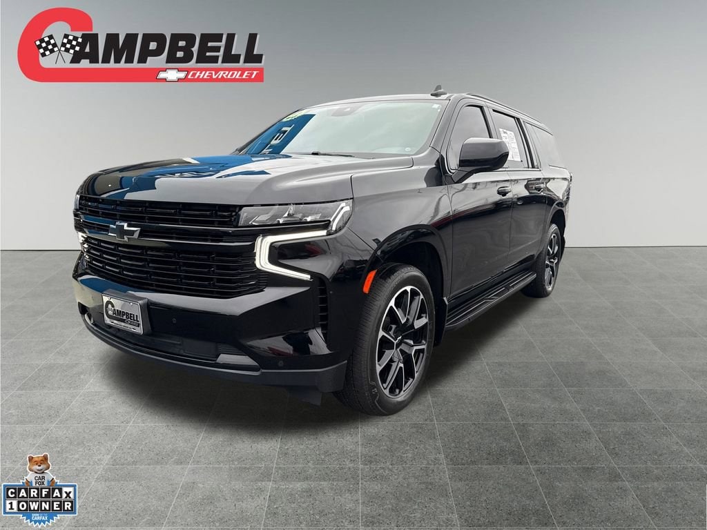 2023 Chevrolet Suburban RST's photo