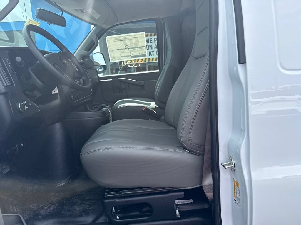 2026 Chevrolet Express Cargo Work Van - Photo 21